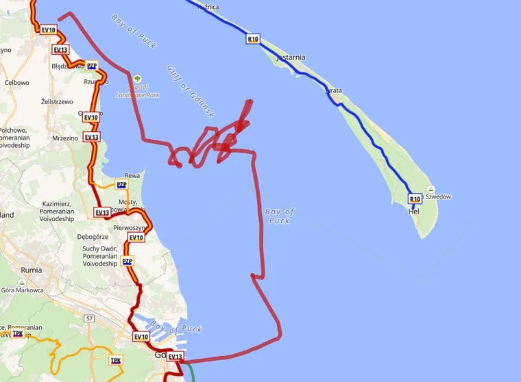 Map of the Bay of Puck with a recorded GPS track looping and zig-zagging back on itself between Gdynia, Rewa and the Hel peninsula